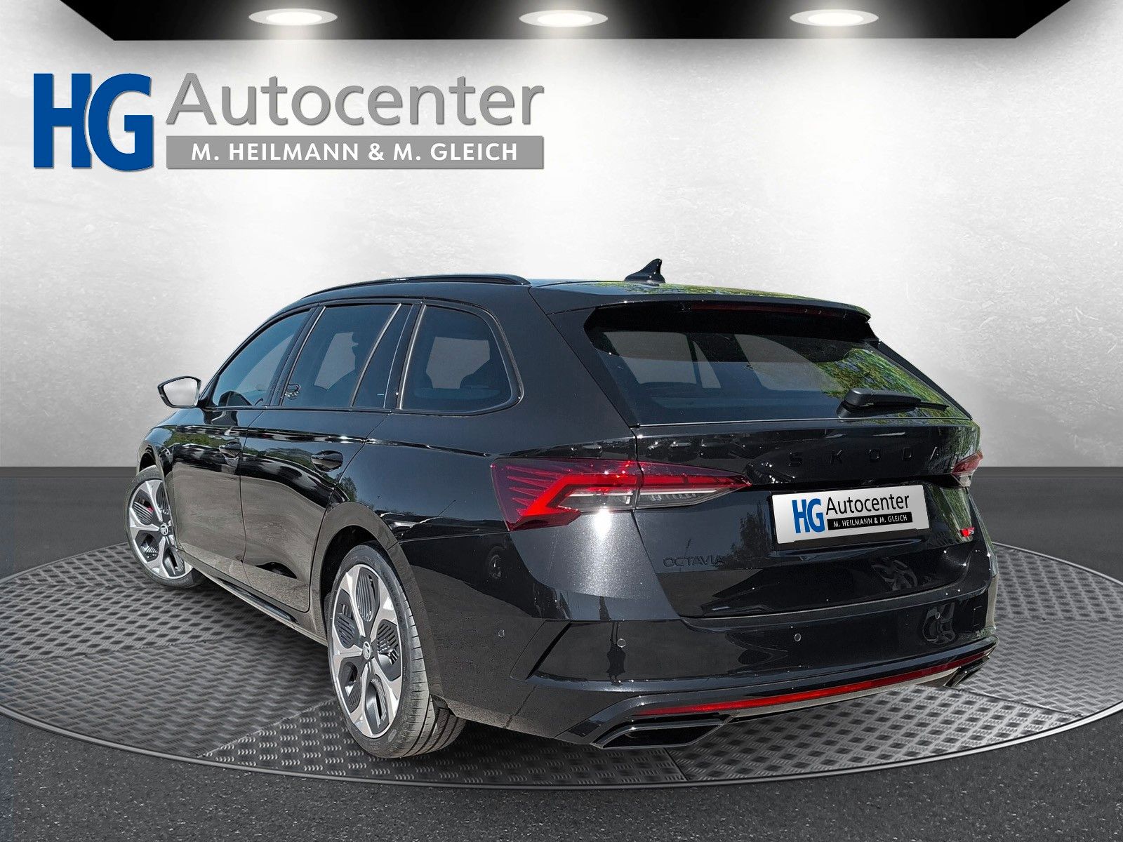 Fahrzeugabbildung SKODA Octavia Combi 2.0TSI RS 19"AHK PanoStandh.Leder