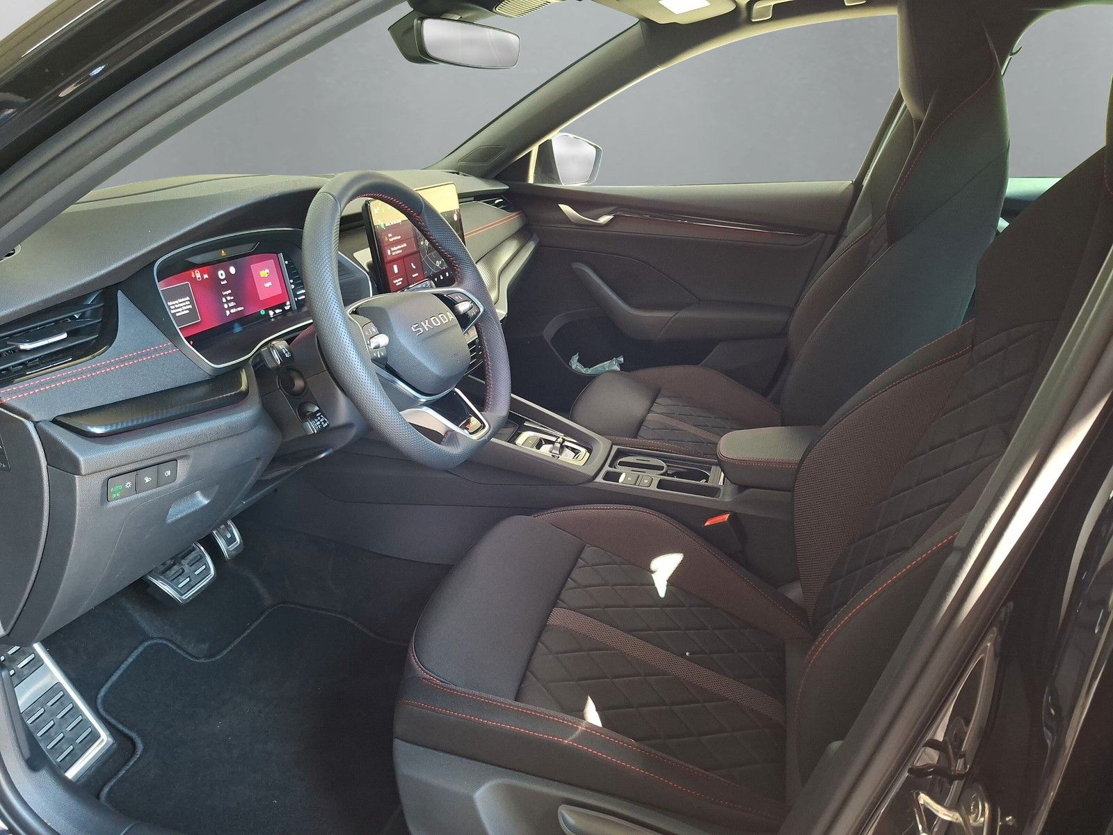 Fahrzeugabbildung SKODA Octavia Combi 2.0TSI RS 19"AHK PanoStandh.Leder
