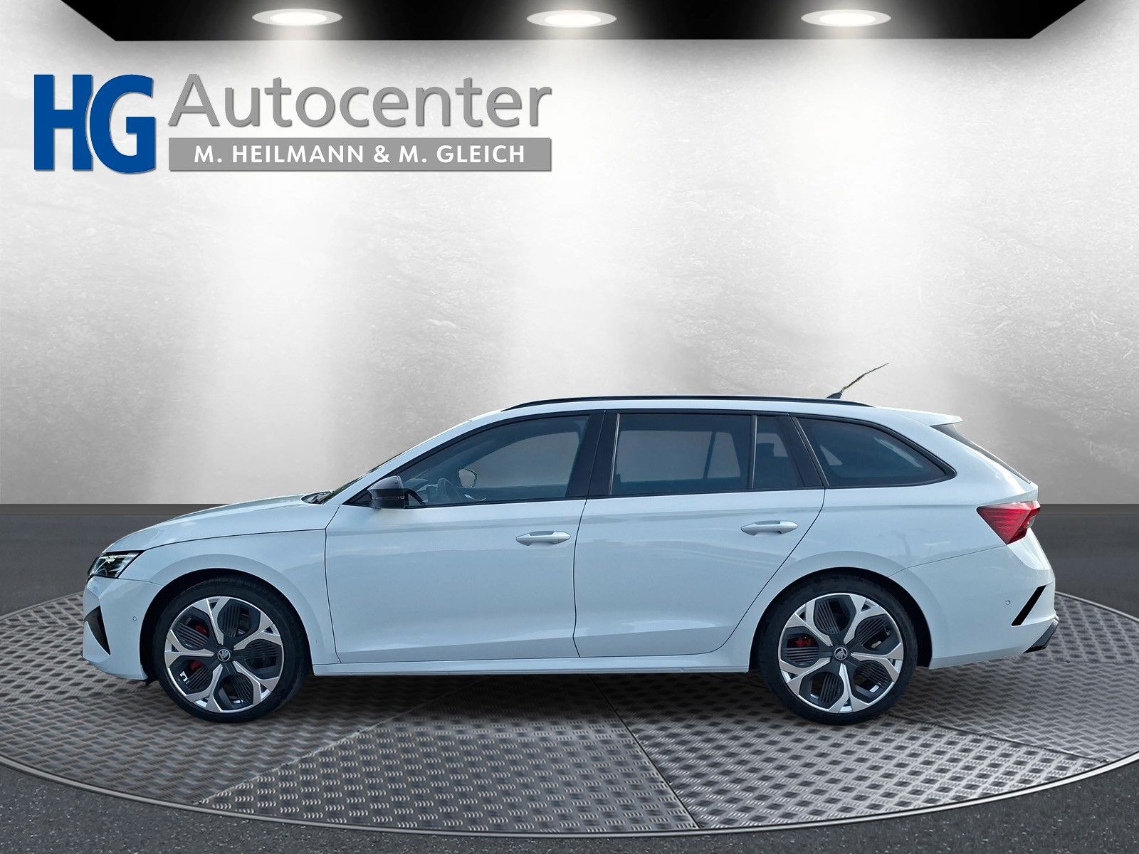 Fahrzeugabbildung SKODA Octavia Combi 2.0TSI RS 19"AHK PanoStandh.Canton