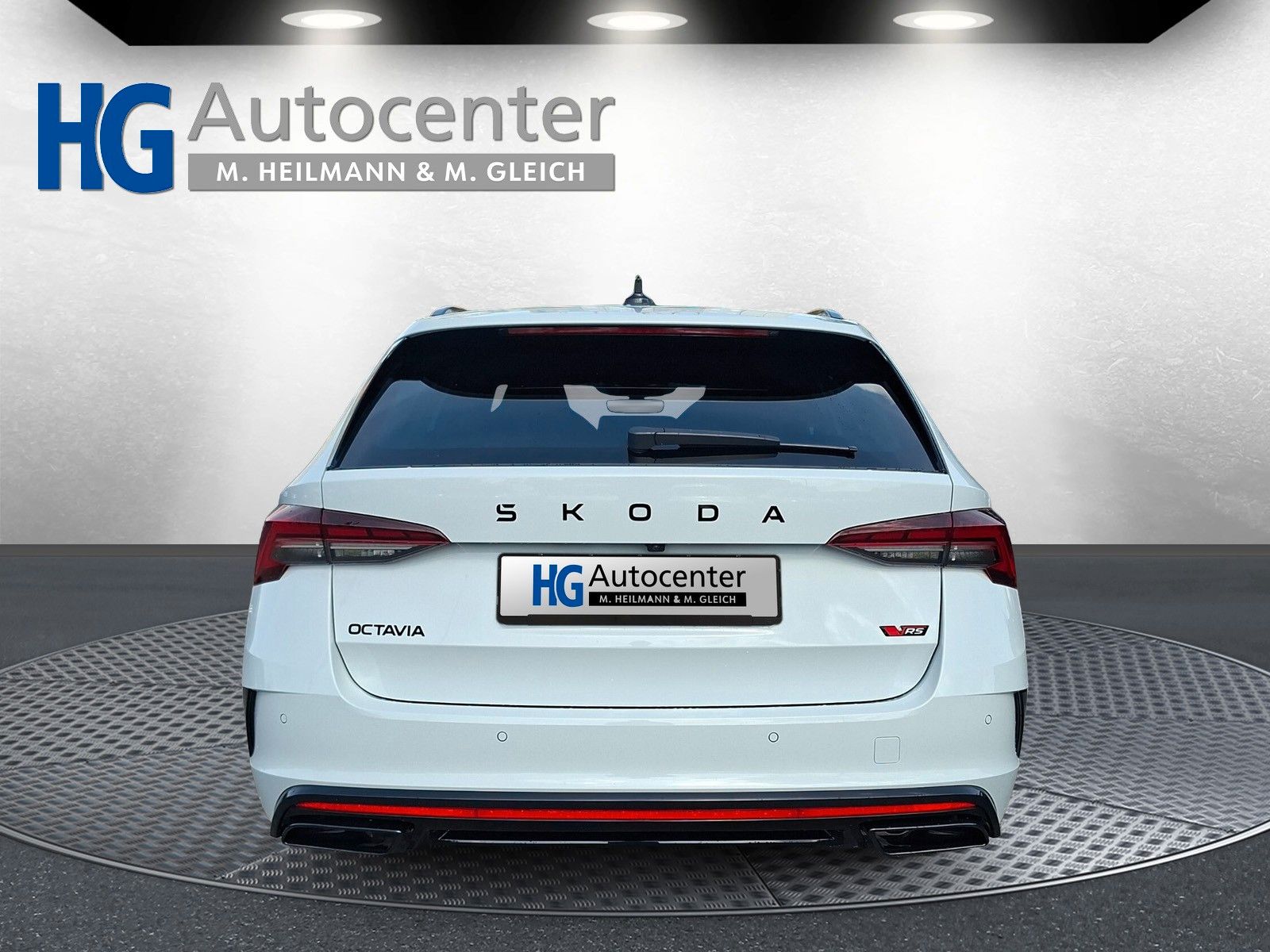 Fahrzeugabbildung SKODA Octavia Combi 2.0TSI RS 19"AHK PanoStandh.Canton
