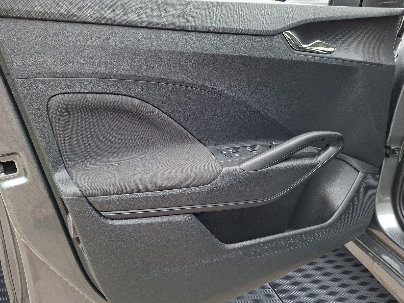 Fahrzeugabbildung SKODA Fabia 1.0TSI Selection DSG LED AHK Kamera 5J.Gar