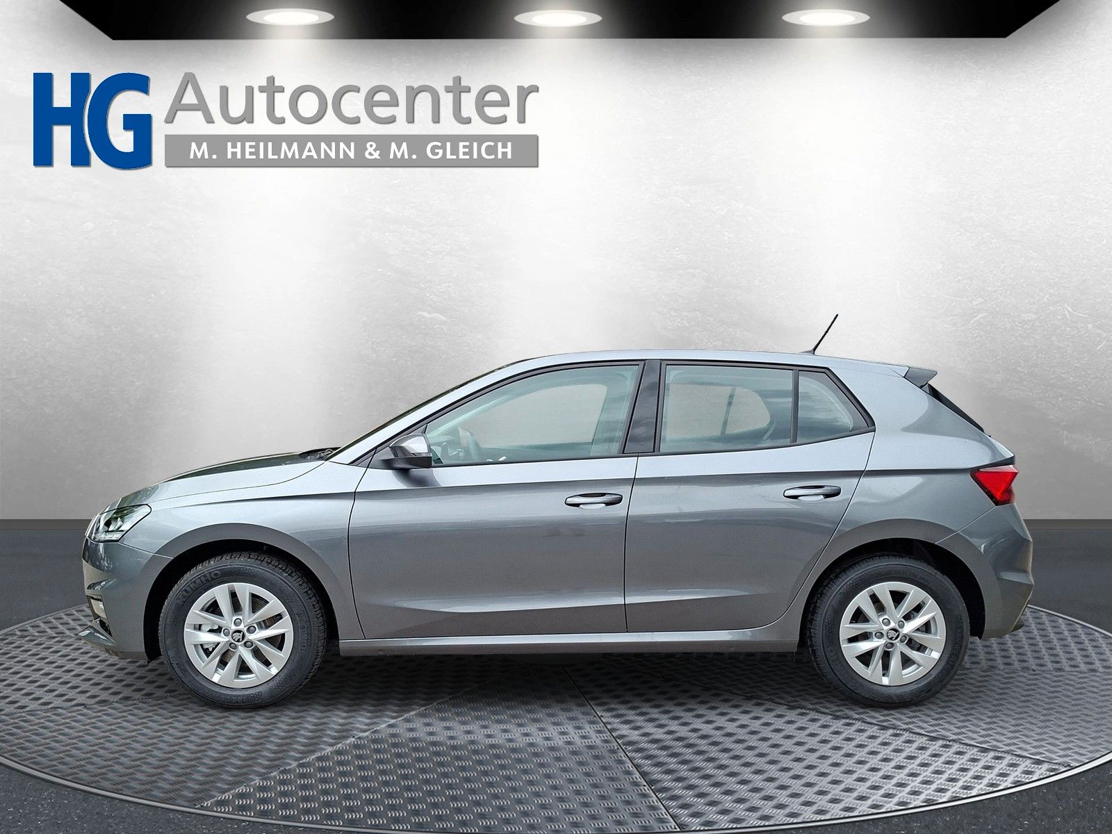 Fahrzeugabbildung SKODA Fabia 1.0TSI Selection DSG LED AHK Kamera 5J.Gar