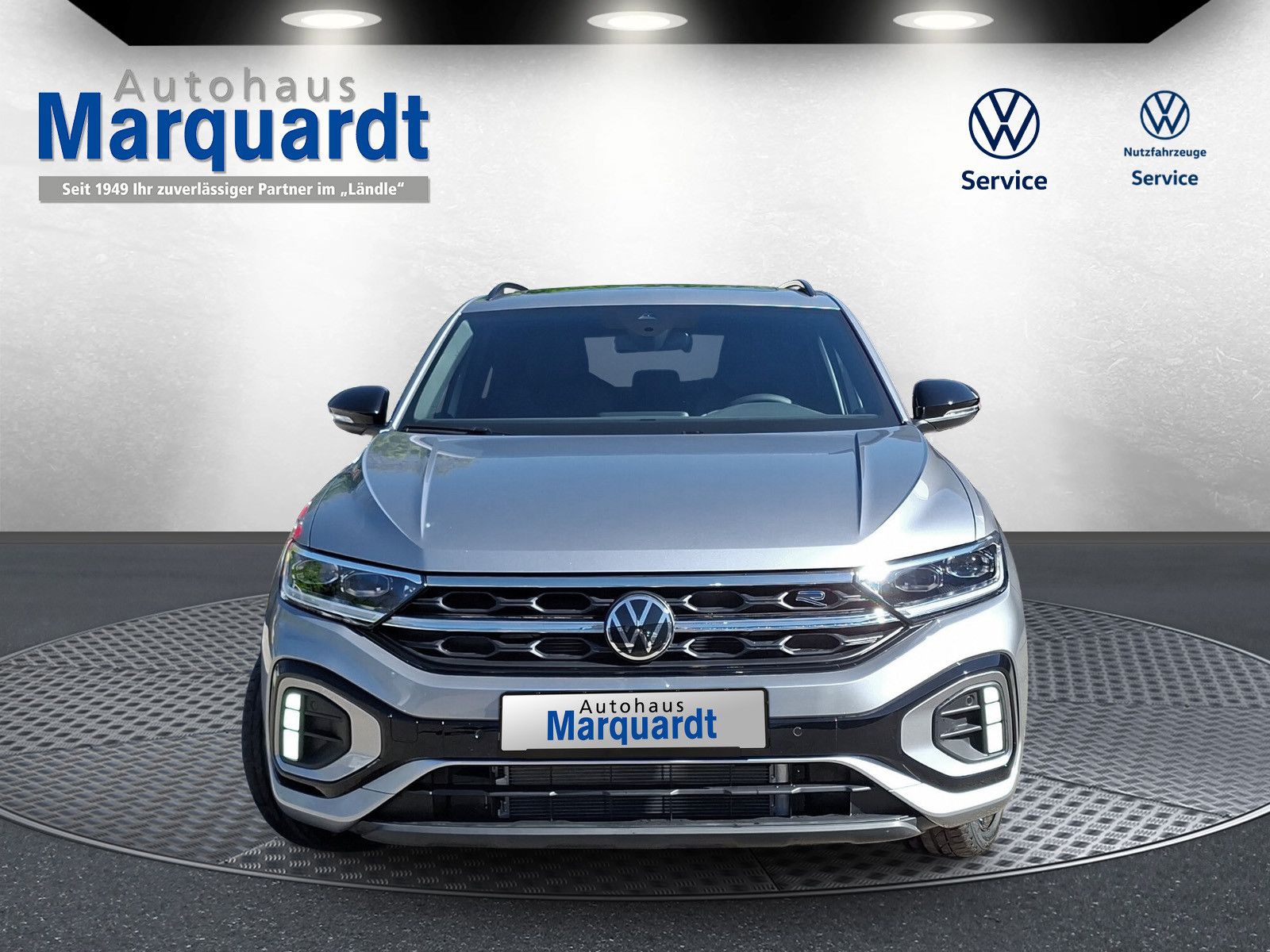 Fahrzeugabbildung Volkswagen T-Roc 1.5TSI R-Line Pano AHK ACC 19"LED Plus
