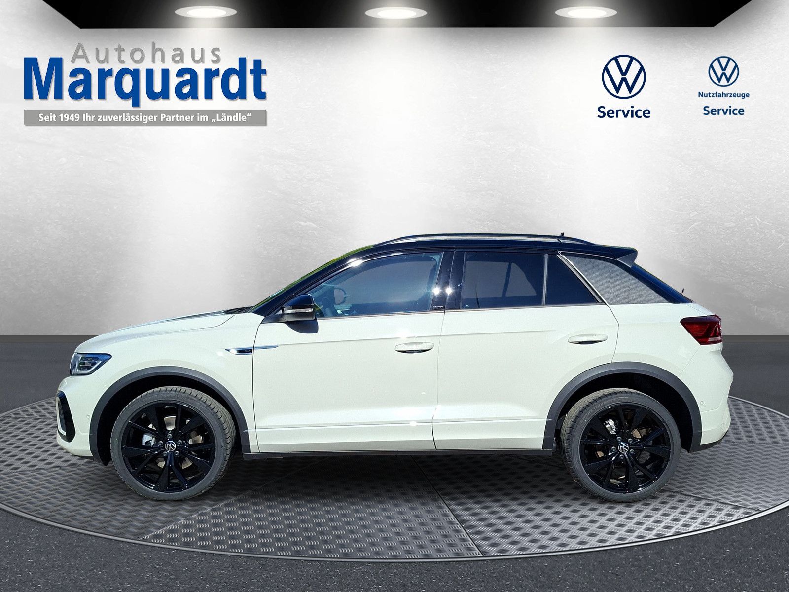 Fahrzeugabbildung Volkswagen T-Roc 1.5TSI R-Line Pano AHK ACC 19"LED Plus