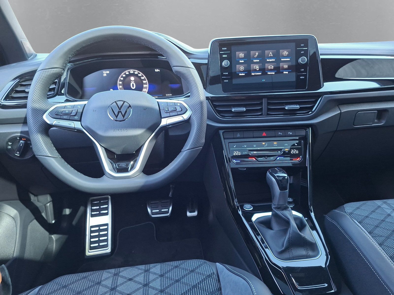Fahrzeugabbildung Volkswagen T-Roc 1.5TSI R-Line Pano AHK ACC 19"LED Plus