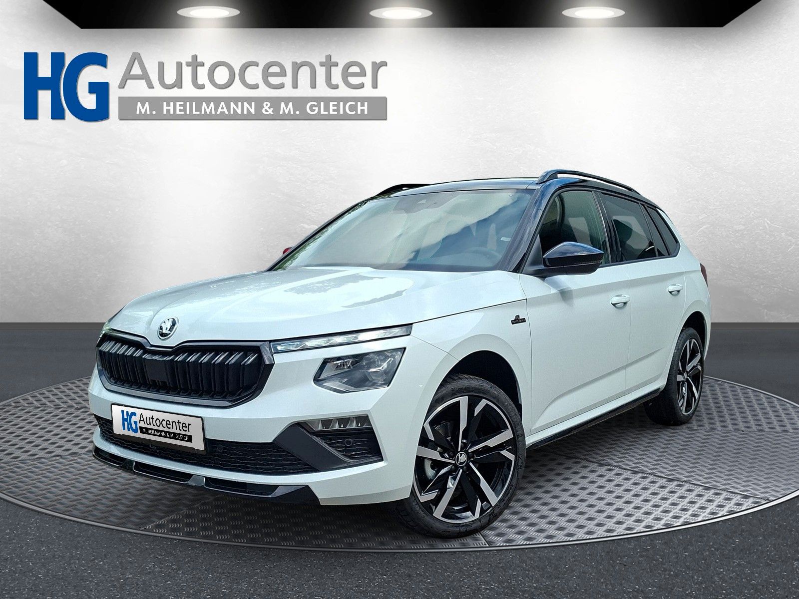 Fahrzeugabbildung SKODA Kamiq 1.5TSI Monte Carlo AHK Matrix 18"ACC Side