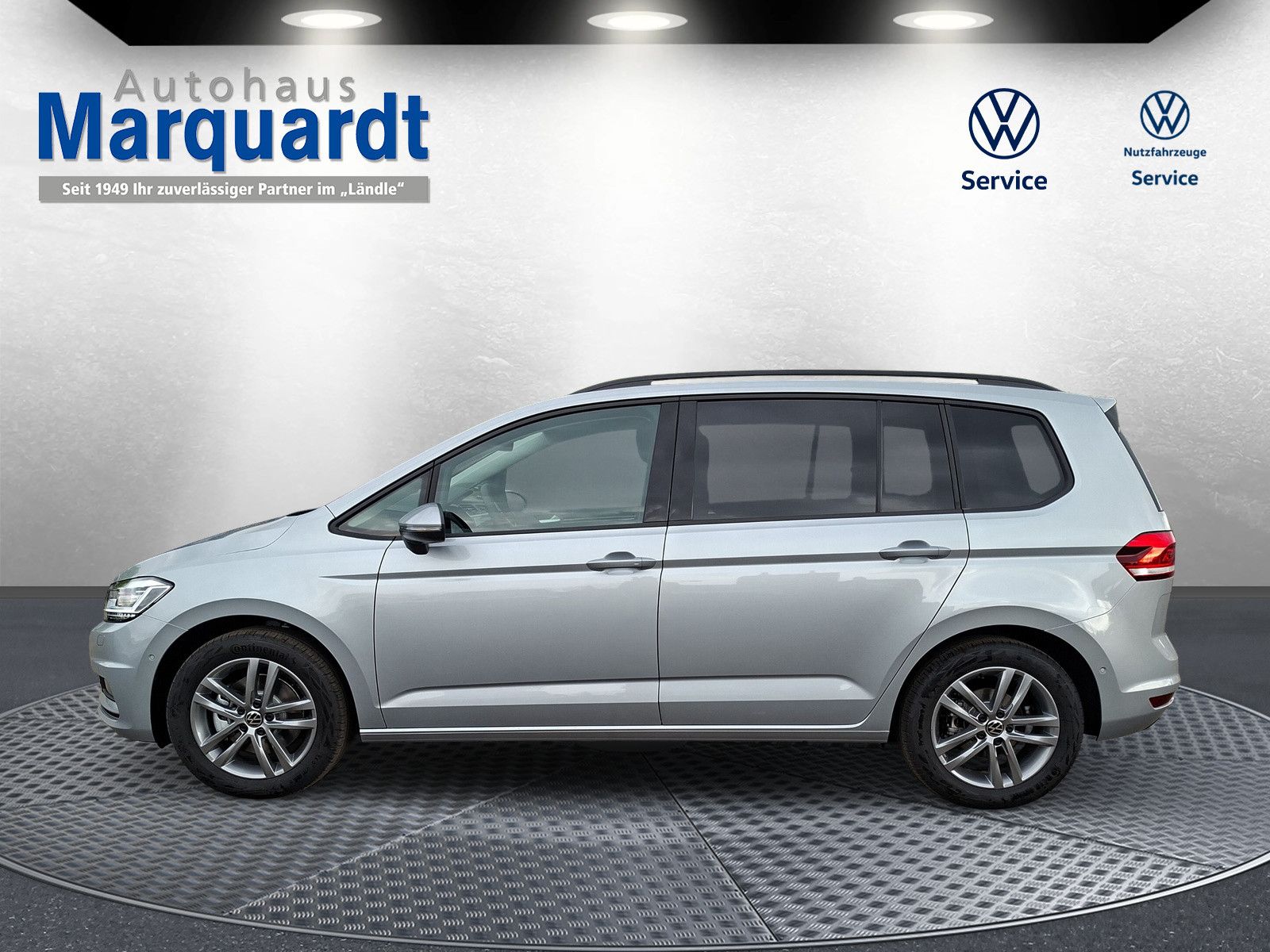 Fahrzeugabbildung Volkswagen Touran 1.5TSI IQ LED ACC 7S.Pano17"Standheizung