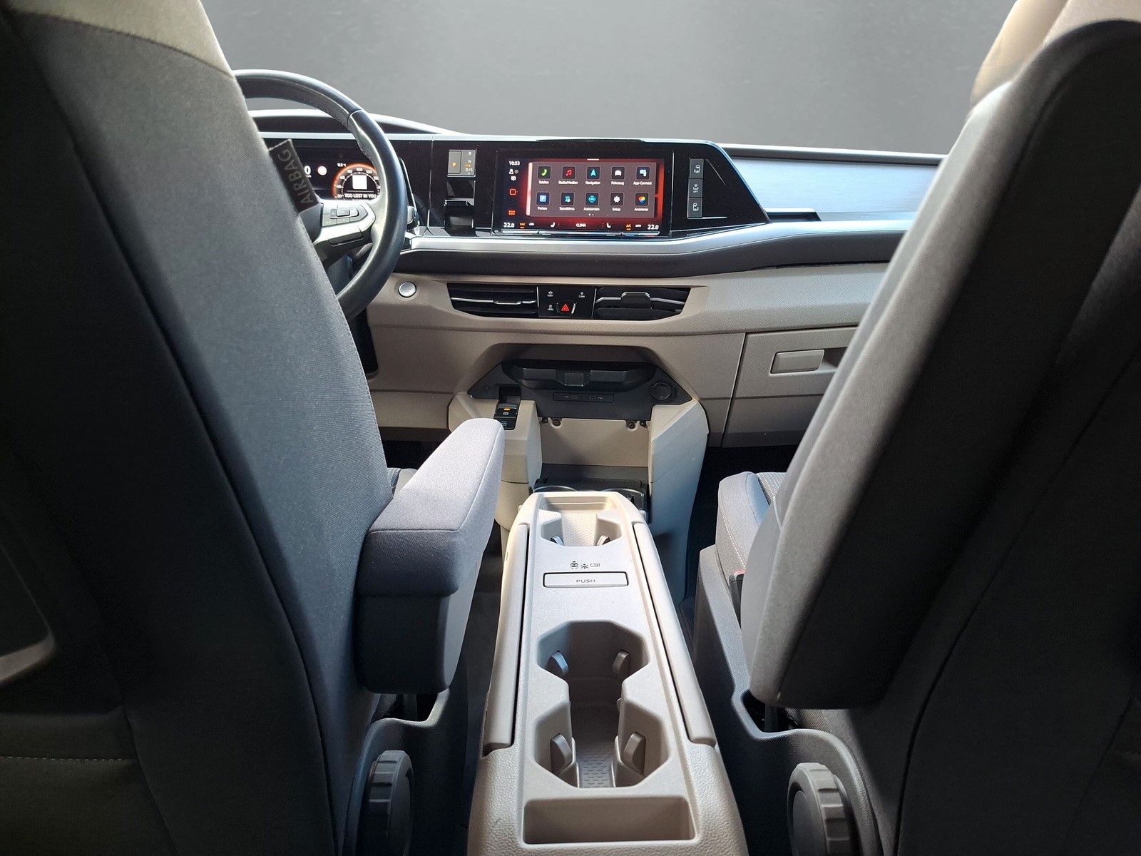 Fahrzeugabbildung Volkswagen T7 Multivan 2.0TDI Edition Lang AHK Standh.7S.