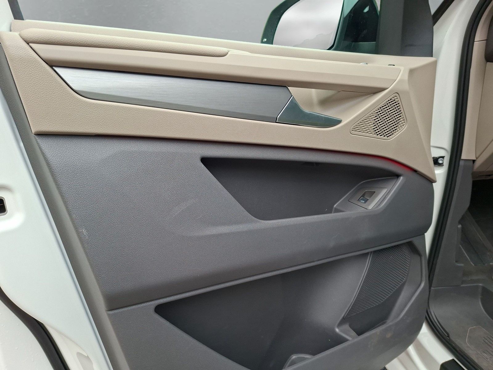 Fahrzeugabbildung Volkswagen T7 Multivan 2.0TDI Edition Lang AHK Standh.7S.