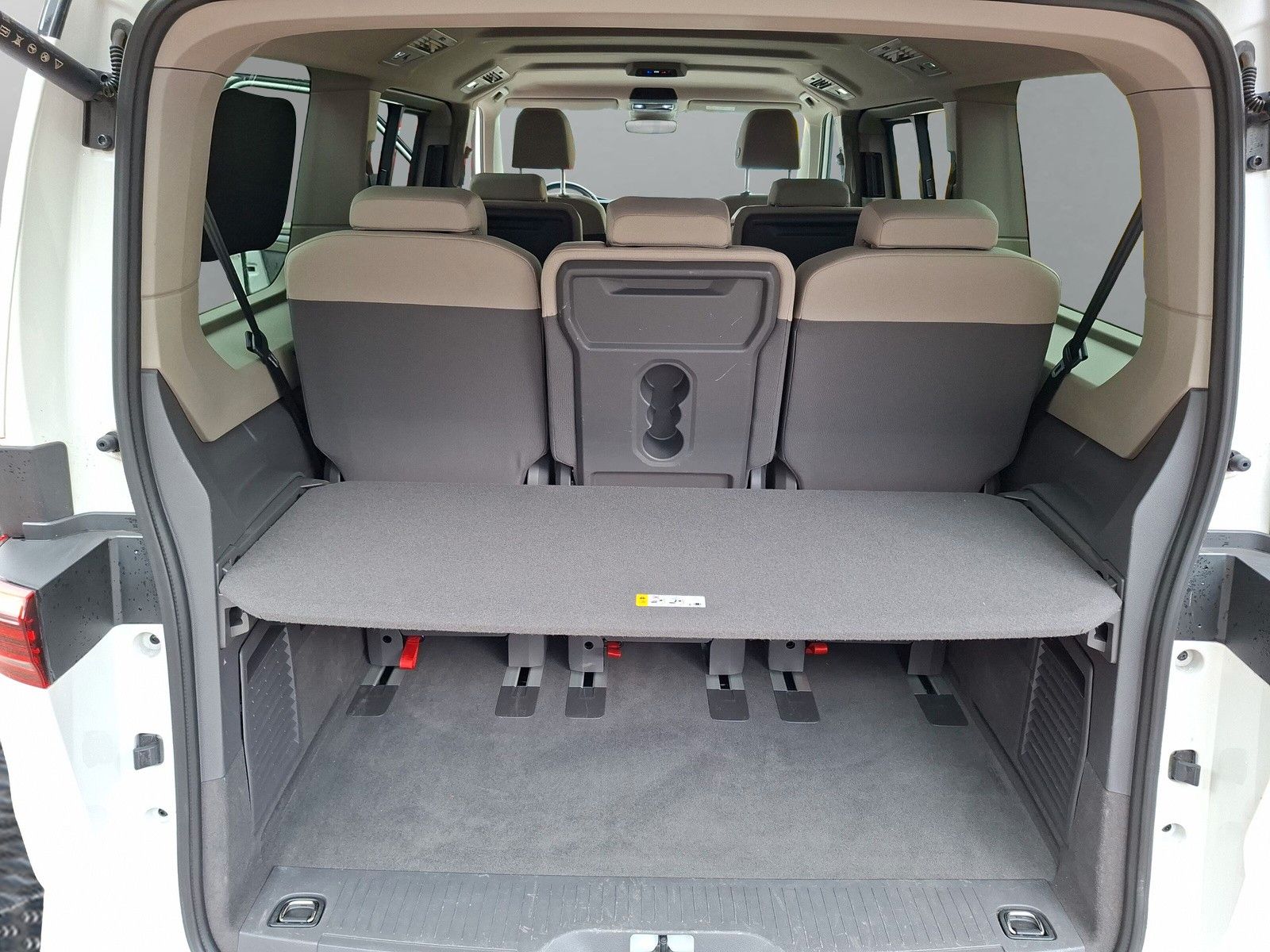 Fahrzeugabbildung Volkswagen T7 Multivan 2.0TDI Edition Lang AHK Standh.7S.