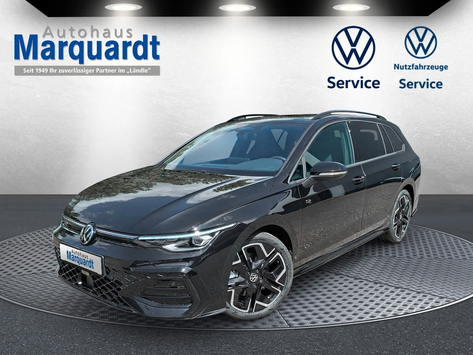 Fahrzeugabbildung Volkswagen Golf VIII 1.5 eTSI R-Line Pano 18" AHK Standhzg.