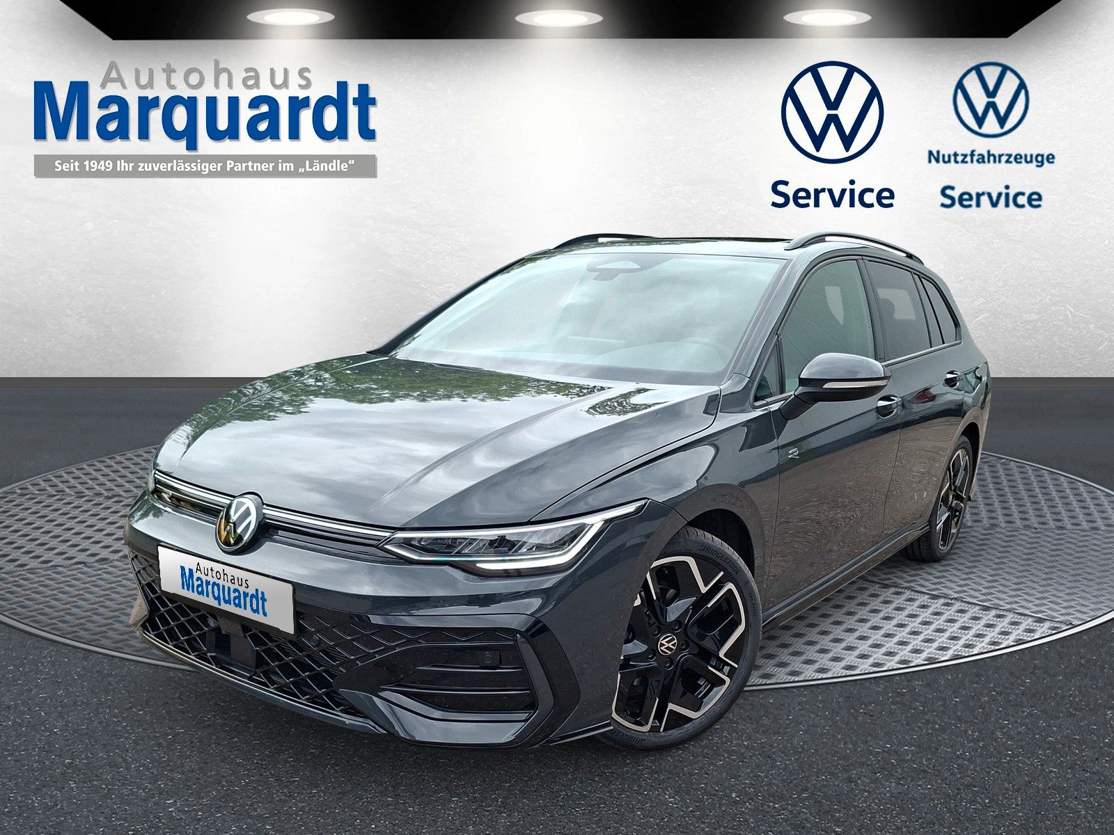 Fahrzeugabbildung Volkswagen Golf VIII 1.5eTSI R-Line Pano18"LED ACC AHK
