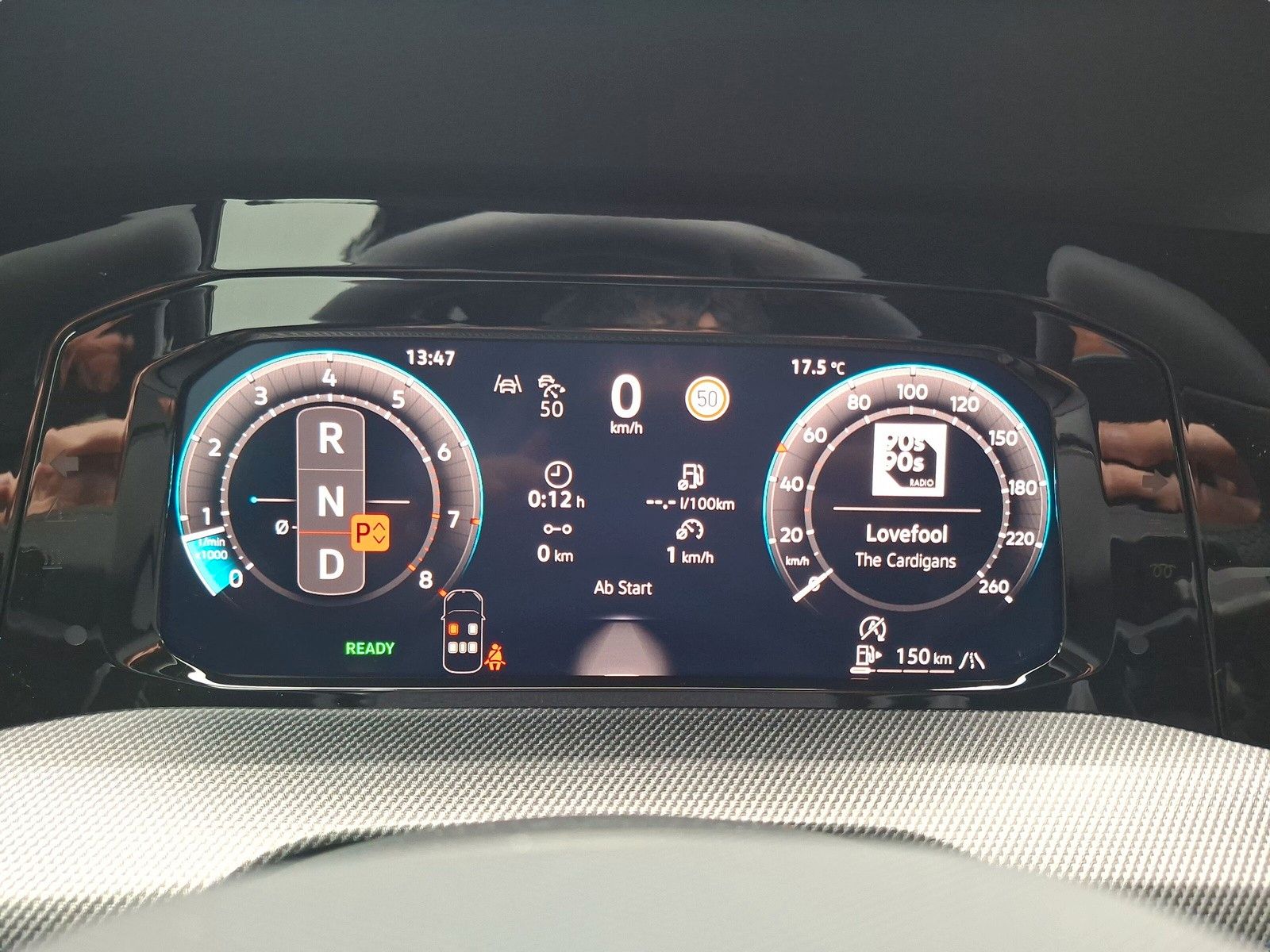 Fahrzeugabbildung Volkswagen Golf VIII 1.5eTSI R-Line Pano18"LED ACC AHK