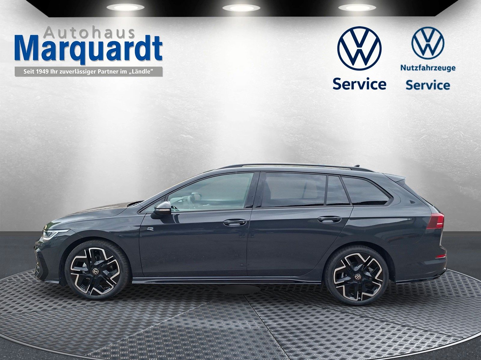 Fahrzeugabbildung Volkswagen Golf VIII 1.5eTSI R-Line Pano18"LED ACC AHK