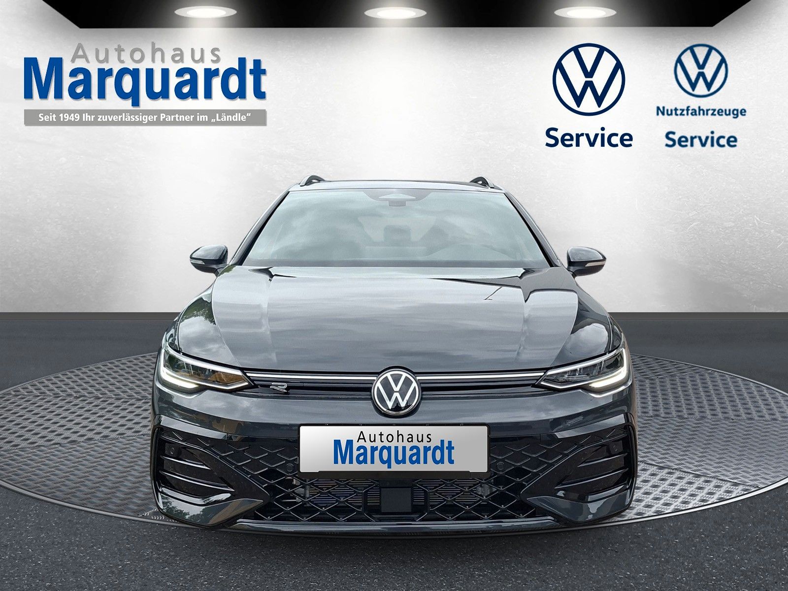 Fahrzeugabbildung Volkswagen Golf VIII 1.5eTSI R-Line Pano18"LED ACC AHK
