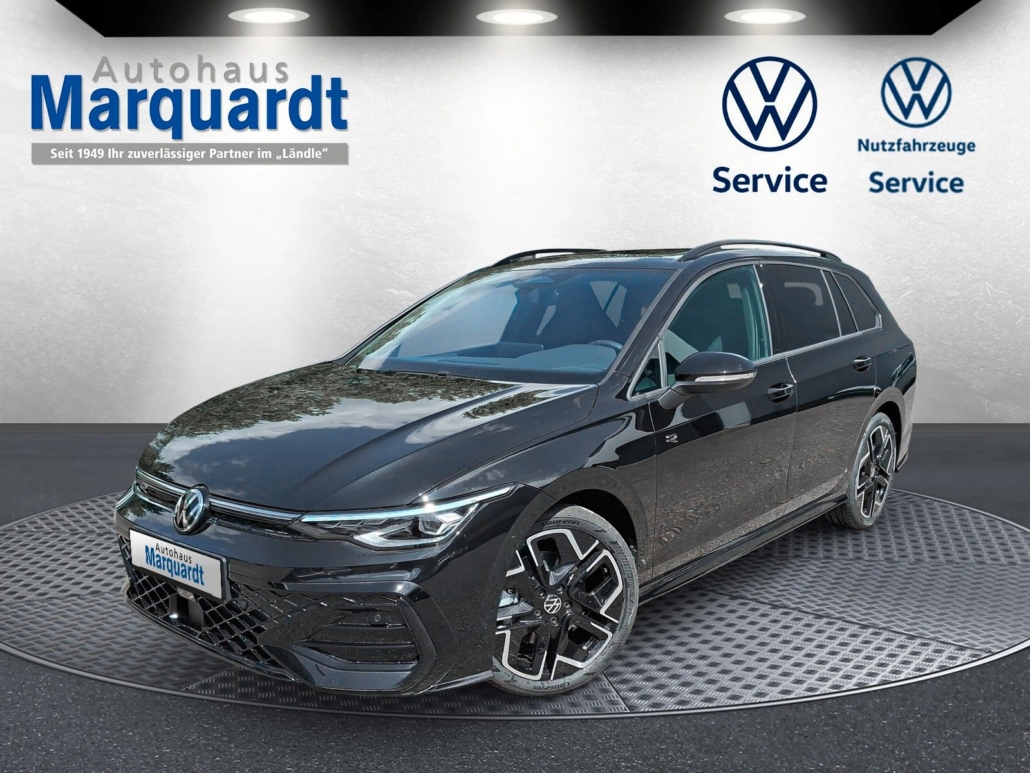 Volkswagen Golf VIII 1.5eTSI R-Line Pano 18" LED ACC AHK