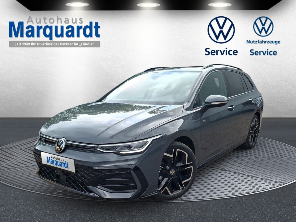 Volkswagen Golf VIII 1.5eTSI R-Line Pano 18" LED ACC AHK