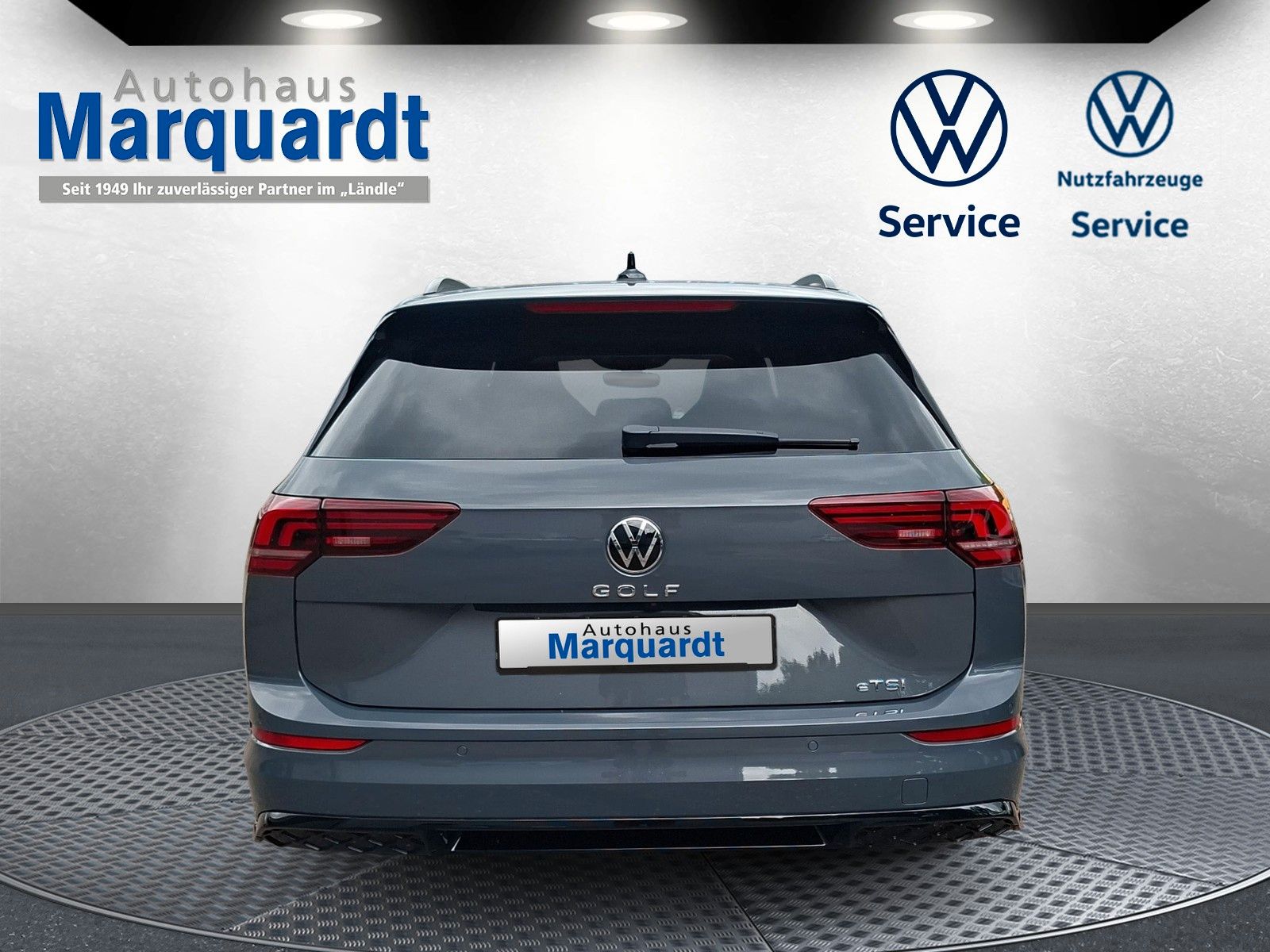 Fahrzeugabbildung Volkswagen Golf VIII 1.5eTSI R-Line Pano 18" LED ACC AHK