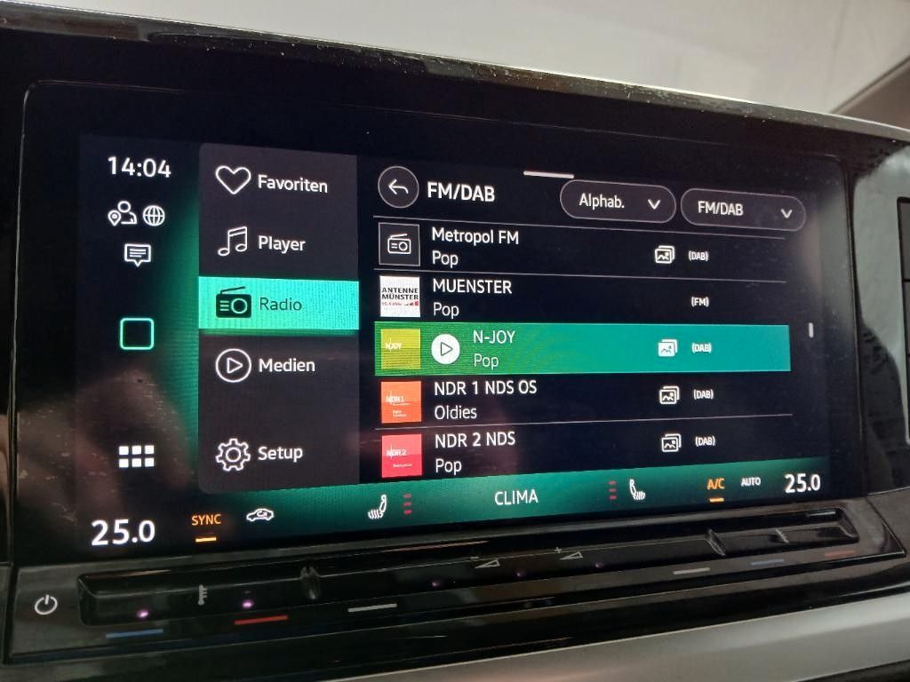 Fahrzeugabbildung Volkswagen T7 Multivan 2.0TDI Edition Standh.AHK Matrix 18"