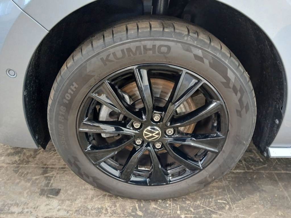 Fahrzeugabbildung Volkswagen T7 Multivan 2.0TDI Edition Standh.AHK Matrix 18"