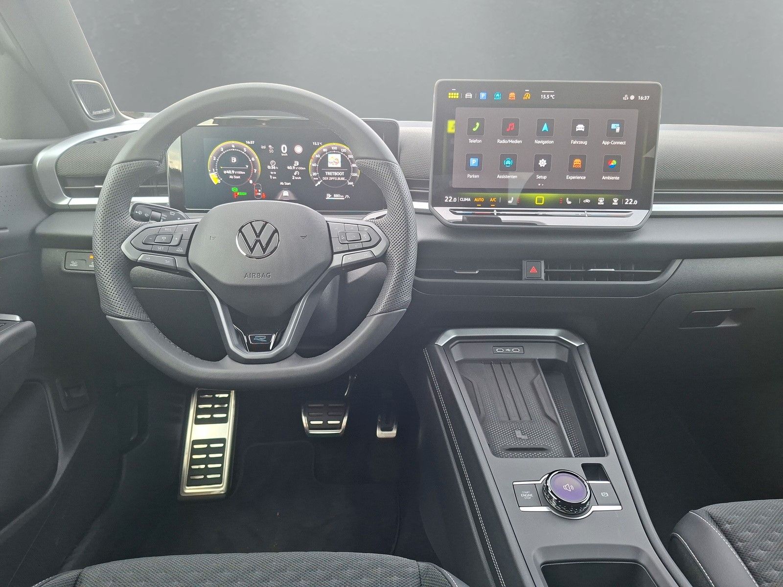 Fahrzeugabbildung Volkswagen T-Roc 1.5TSI R-Line Pano Navi AHK 19" Neues Mod