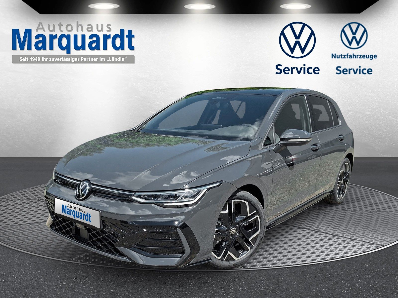 Fahrzeugabbildung Volkswagen Golf VIII 1.5eTSI R-Line Pano 18" Side ACC AHK