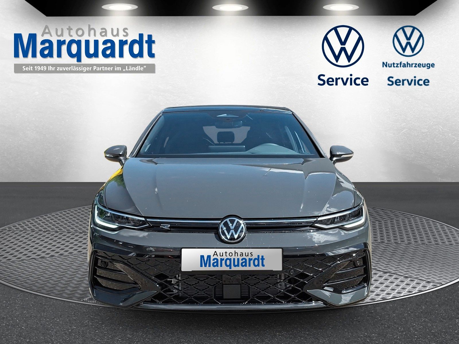 Fahrzeugabbildung Volkswagen Golf VIII 1.5eTSI R-Line Pano 18" Side ACC AHK