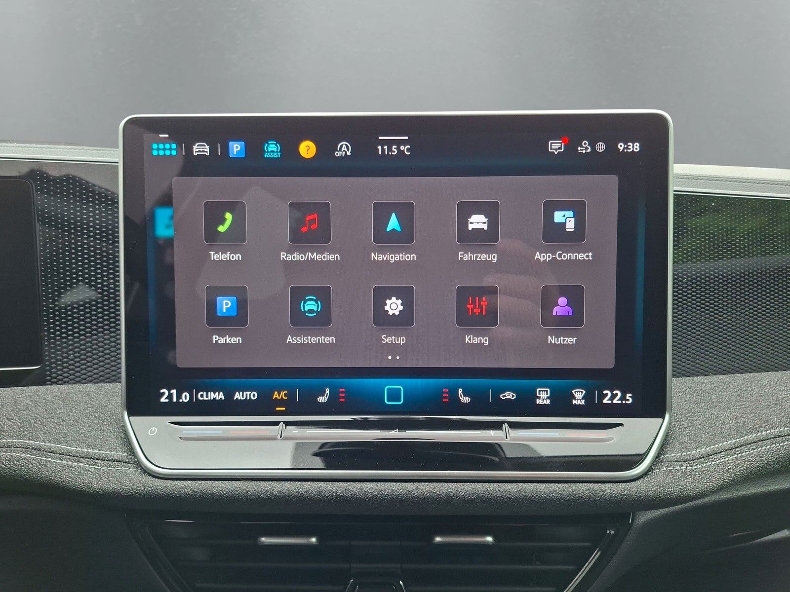 Fahrzeugabbildung Volkswagen Passat Variant 1.5 TSI AHK LED Side ACC 5J.Gar.