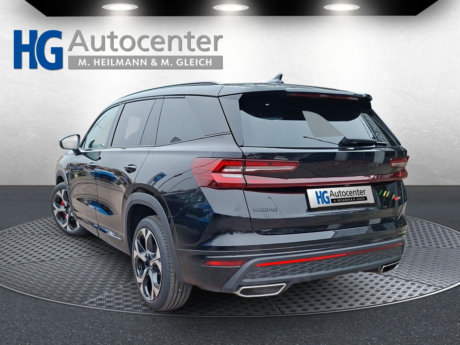 Fahrzeugabbildung SKODA Kodiaq 2.0TSI RS Pano AHK 7Sitz DCC Canton 4JGar