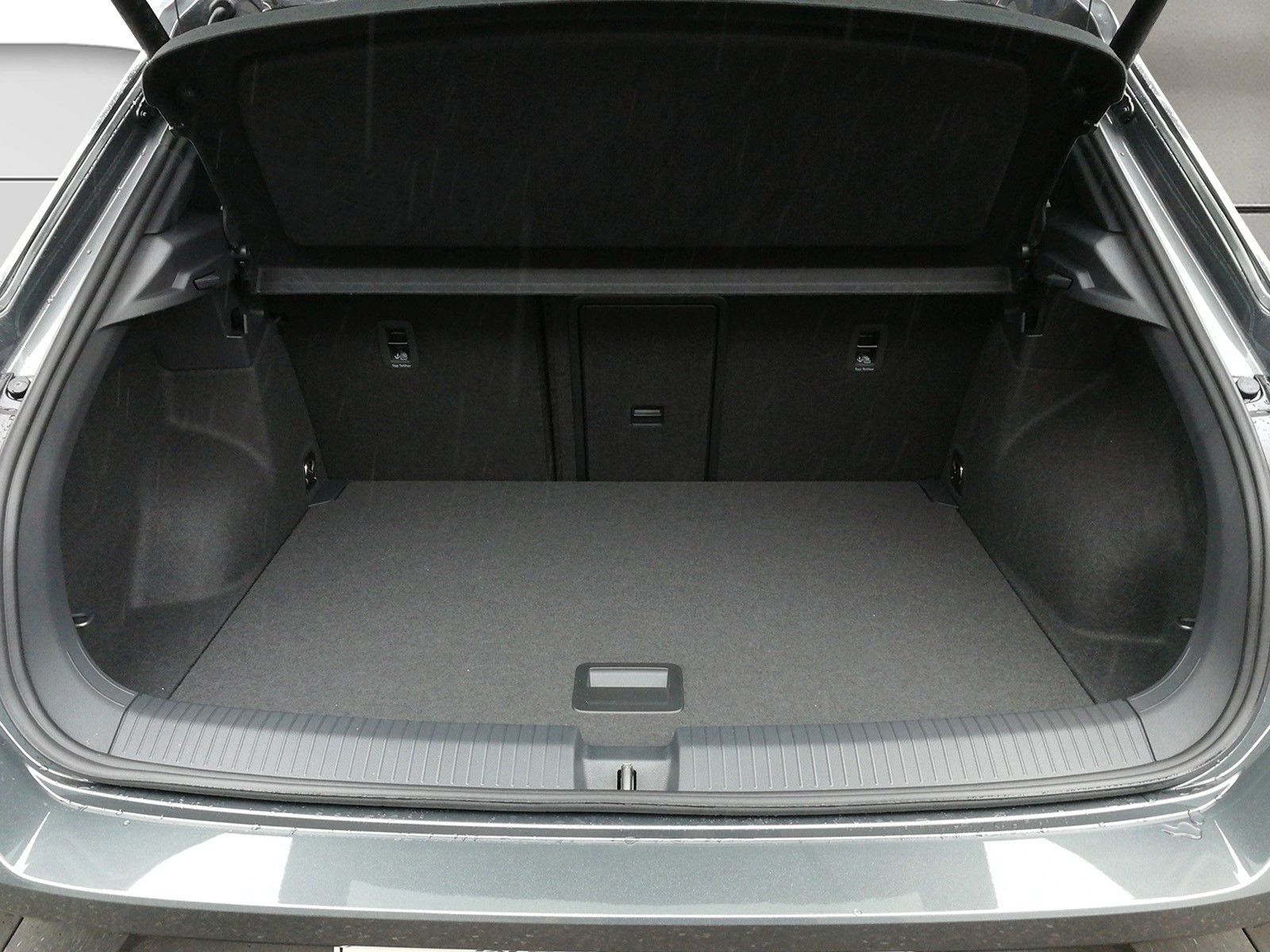 Fahrzeugabbildung Volkswagen T-Roc 2.0TSI R-Line Pano Navi AHK Side Kamera IQ