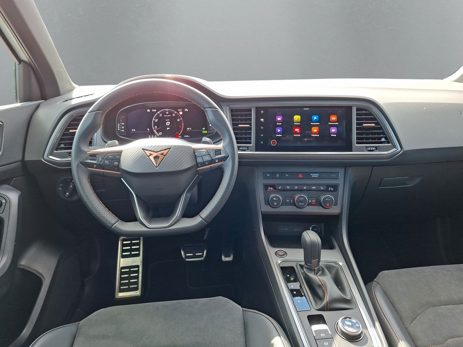 Fahrzeugabbildung CUPRA Ateca 1.5 TSI LED Navi 19"AHK 5 J.Gar. Kamera
