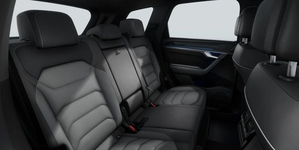 Fahrzeugabbildung Volkswagen Touareg 3.0 TDI 4M.R-Line Final Edition Pano AHK