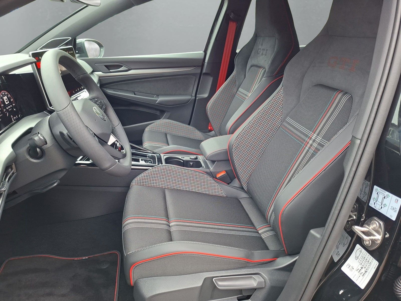 Fahrzeugabbildung Volkswagen Golf GTI Clubsport Edition 50 Pano Sound DCC 19"