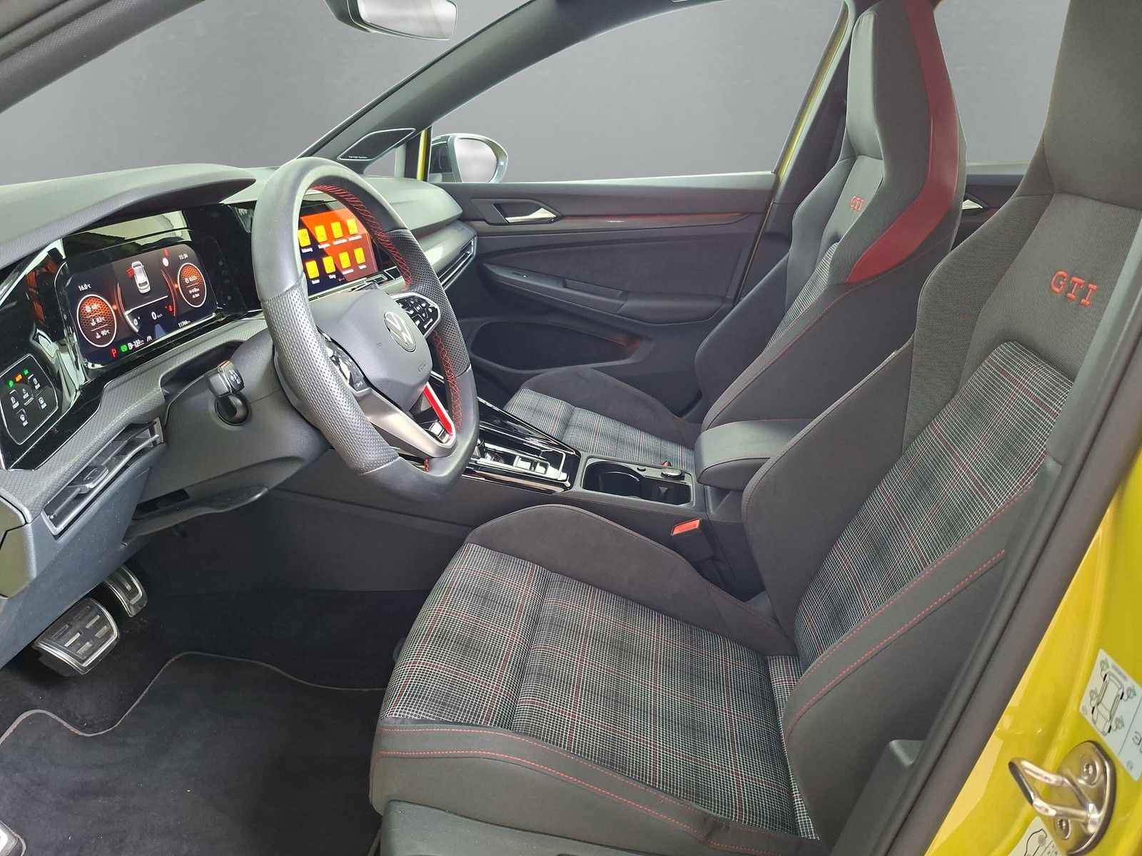 Fahrzeugabbildung Volkswagen Golf VIII Lim. GTI Matrix Headup Pano 18"Sound
