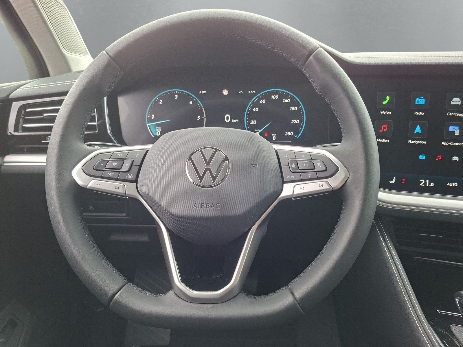 Fahrzeugabbildung Volkswagen Touareg 3.0 TDI Pano 19"Volleder Navi Pro