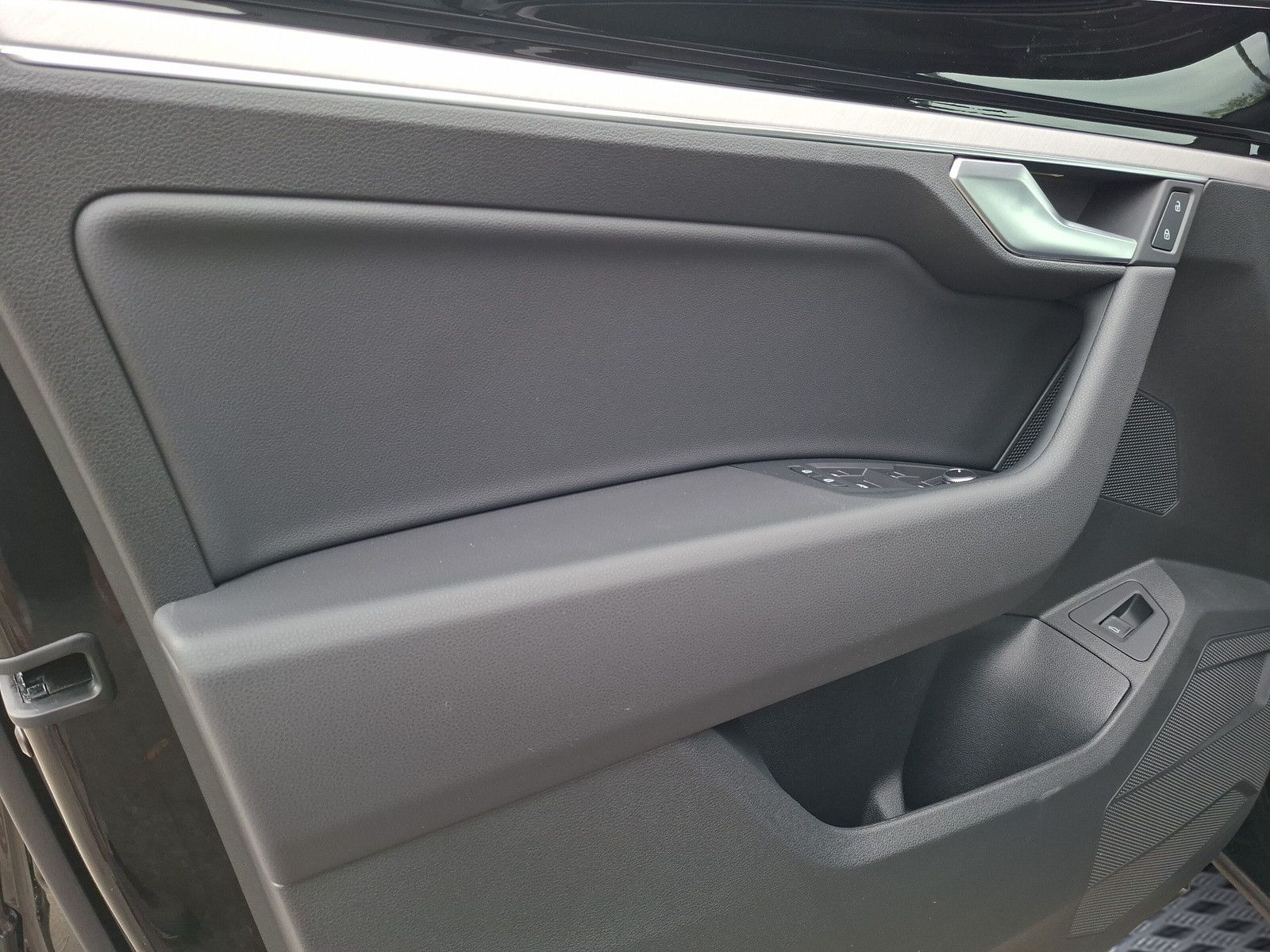 Fahrzeugabbildung Volkswagen Touareg 3.0 TDI Pano 19"Volleder Navi Pro