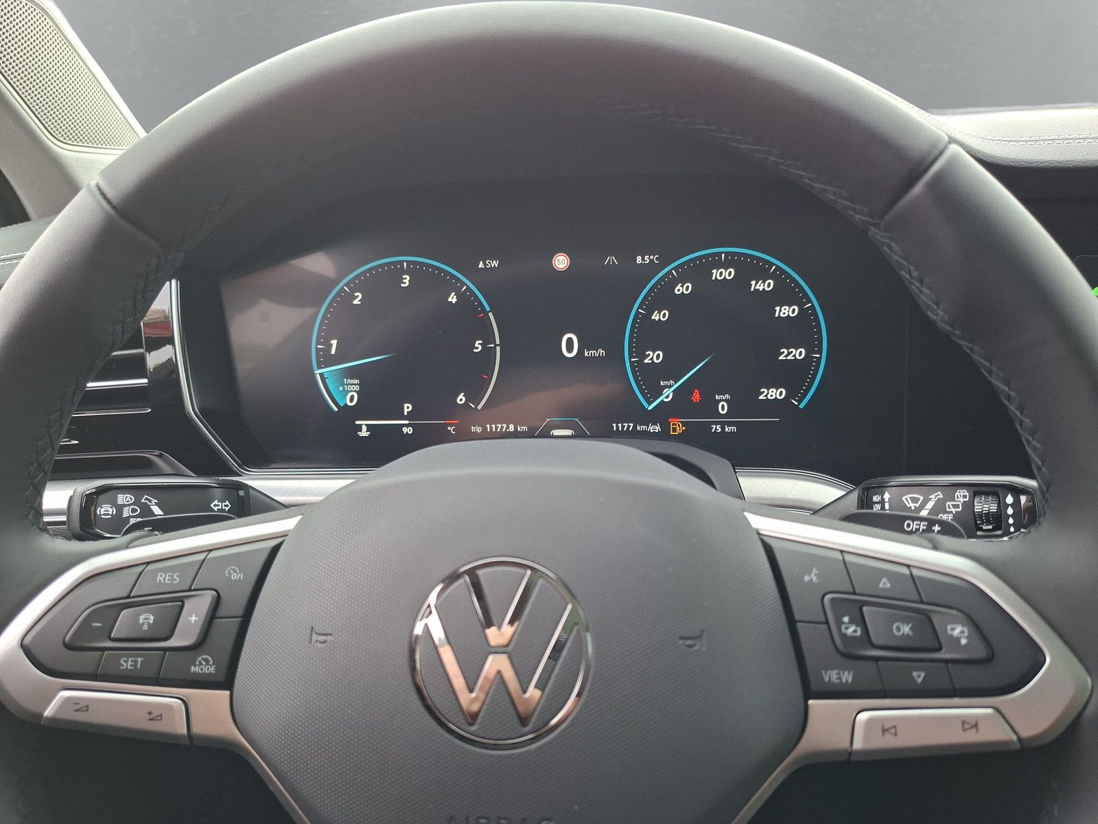 Fahrzeugabbildung Volkswagen Touareg 3.0 TDI Pano 19"Volleder Navi Pro