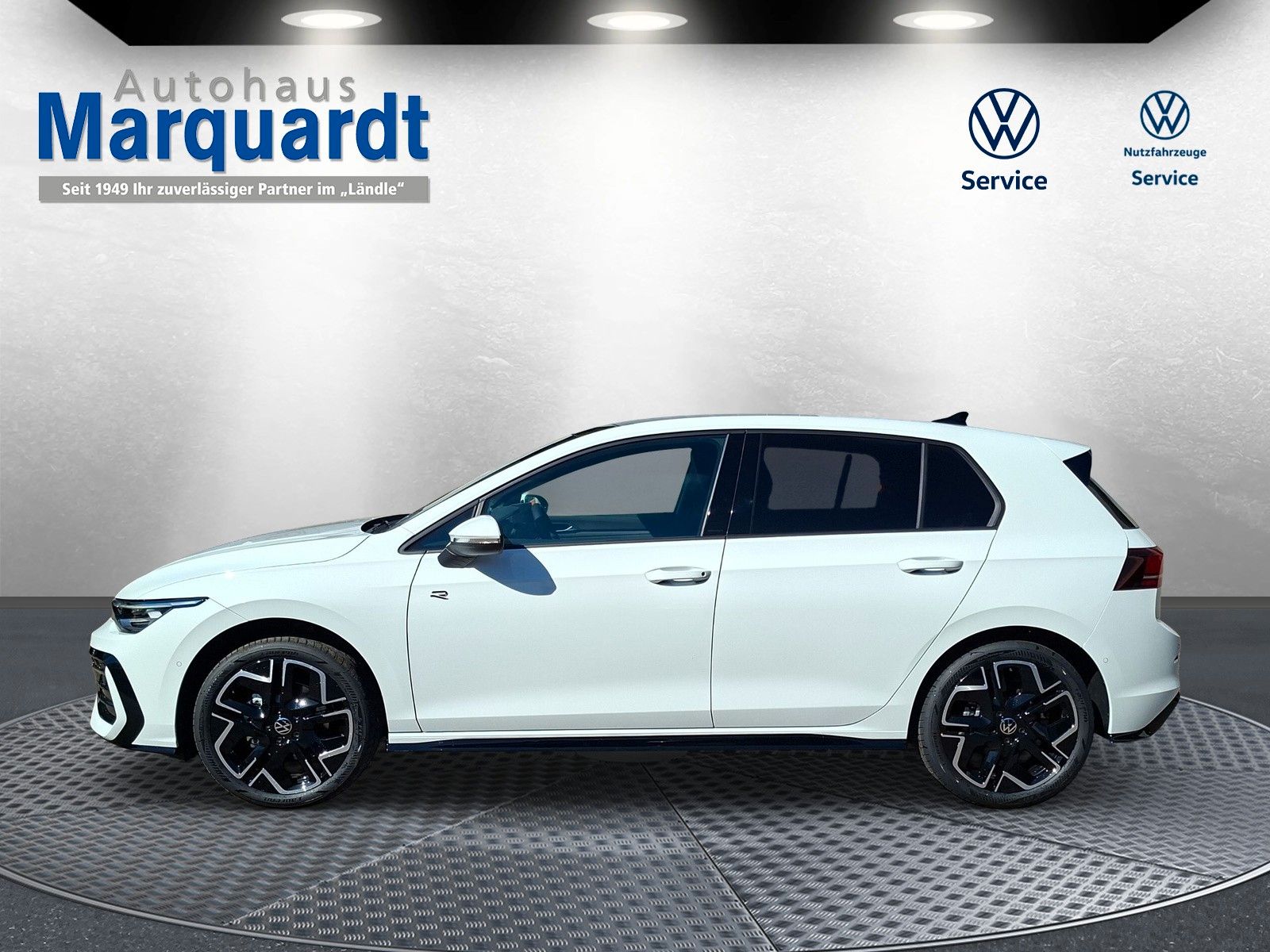 Fahrzeugabbildung Volkswagen Golf VIII 1.5eTSI R-Line Pano18" LED Plus ACC