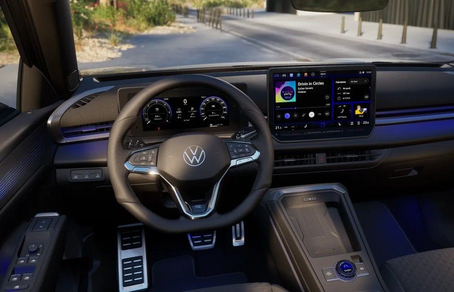 Fahrzeugabbildung Volkswagen T-Roc 1.5TSI DSG R-Line AHK ACC eHeck neues Mod!