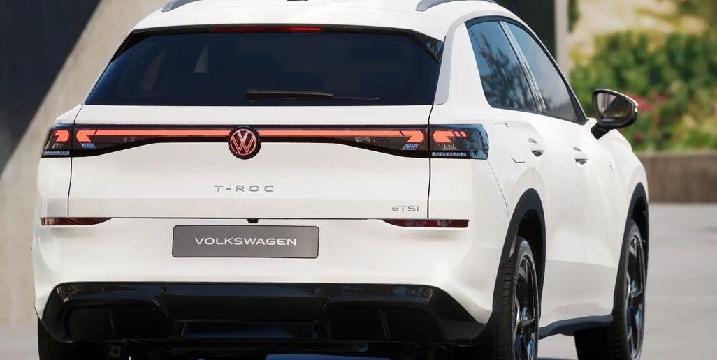 Fahrzeugabbildung Volkswagen T-Roc 1.5TSI R-Line AHK ACC Side eHeck Neues Mod