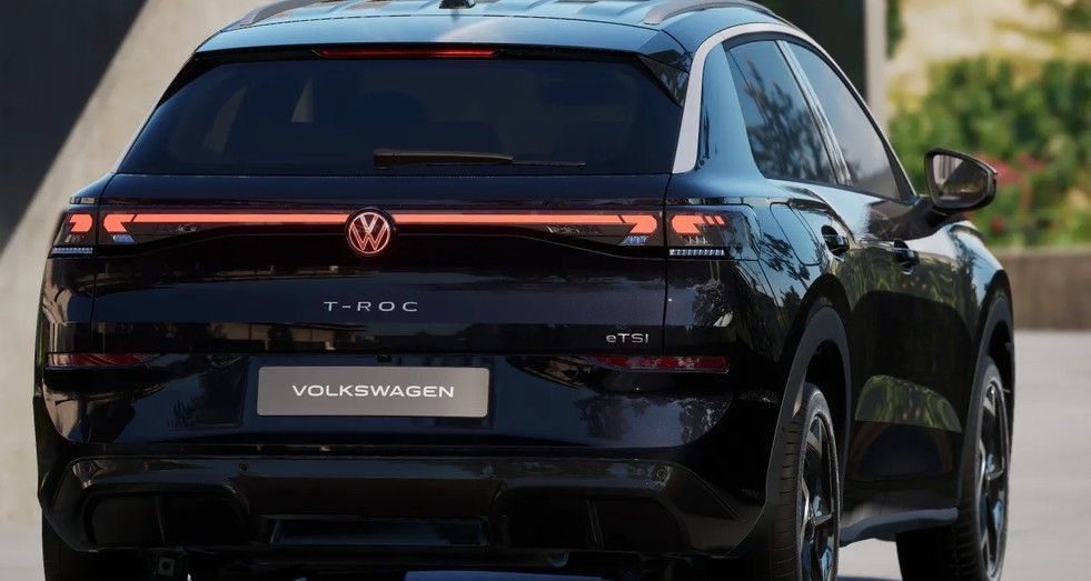 Fahrzeugabbildung Volkswagen T-Roc 1.5TSI R-Line AHK ACC Side eHeck Neues Mod