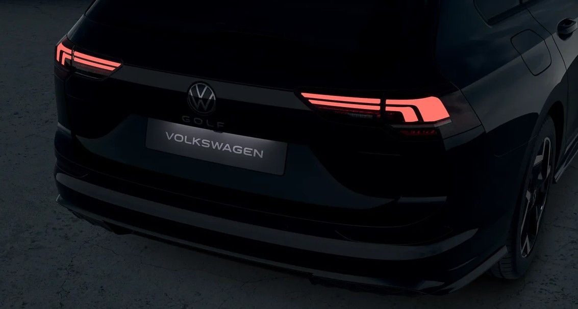 Fahrzeugabbildung Volkswagen Golf VIII Variant 1.5 TSI R-Line ACC Rf.kamera