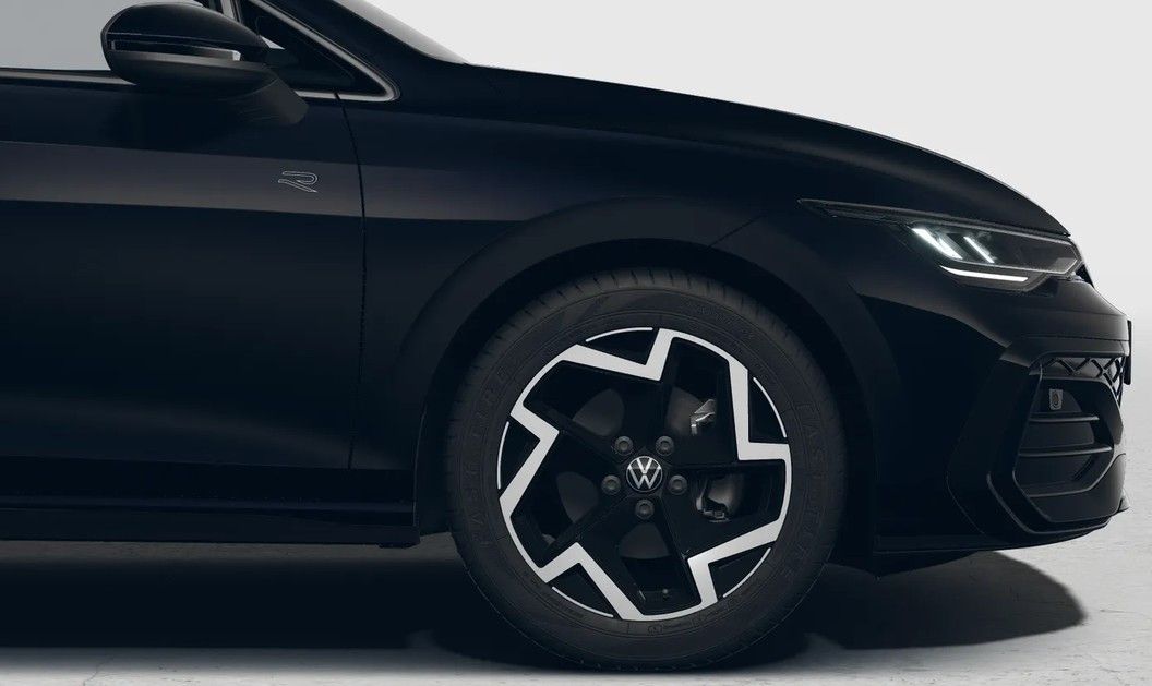 Fahrzeugabbildung Volkswagen Golf VIII Variant 1.5 TSI R-Line ACC Rf.kamera