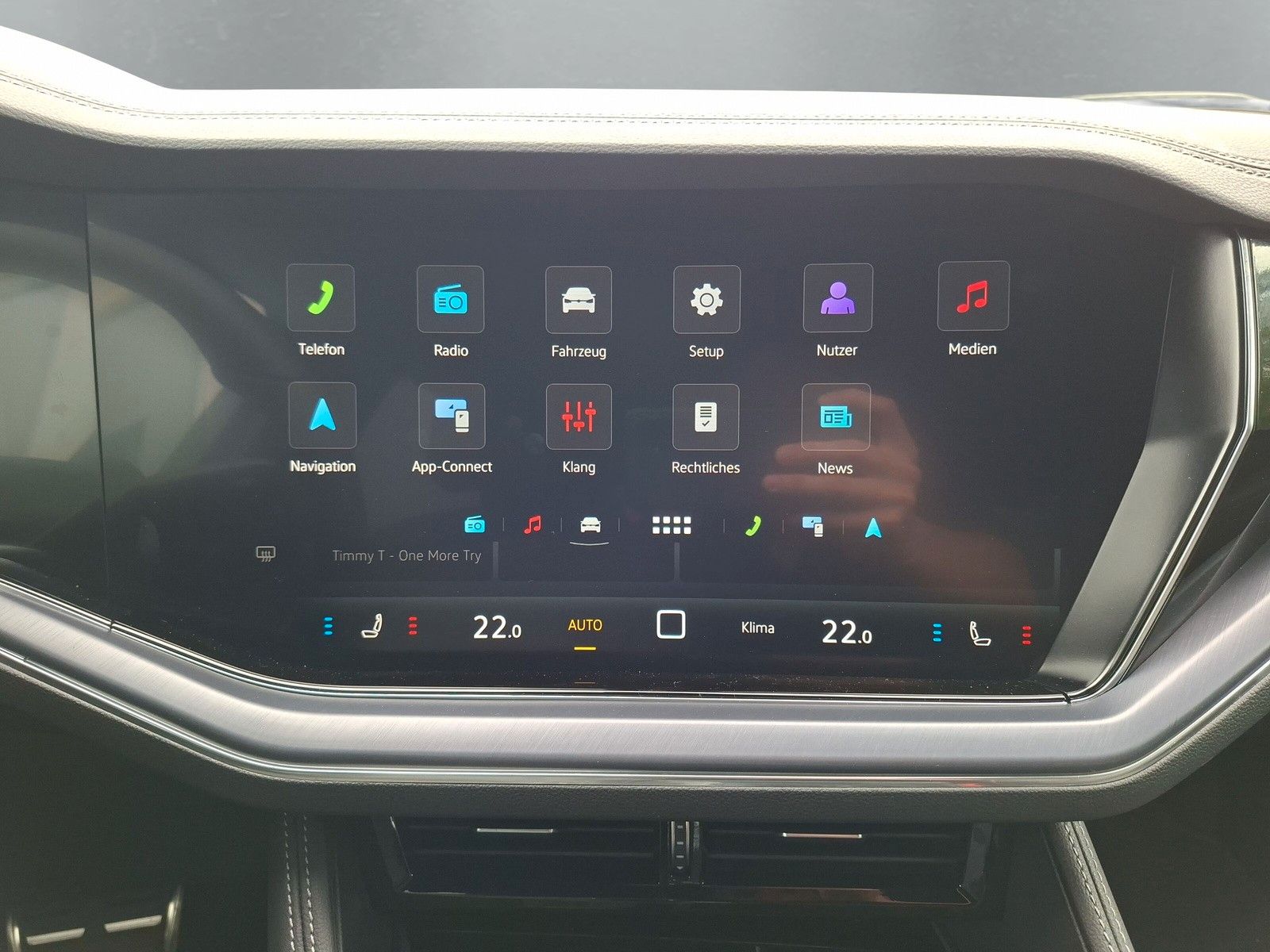 Fahrzeugabbildung Volkswagen Touareg 3.0 TDI 4M R-Line Final Edition Pano 22"