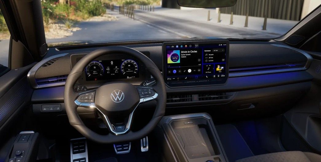 Fahrzeugabbildung Volkswagen T-Roc 1.5TSI R-Line AHK ACC Side eHeck Neu Mod