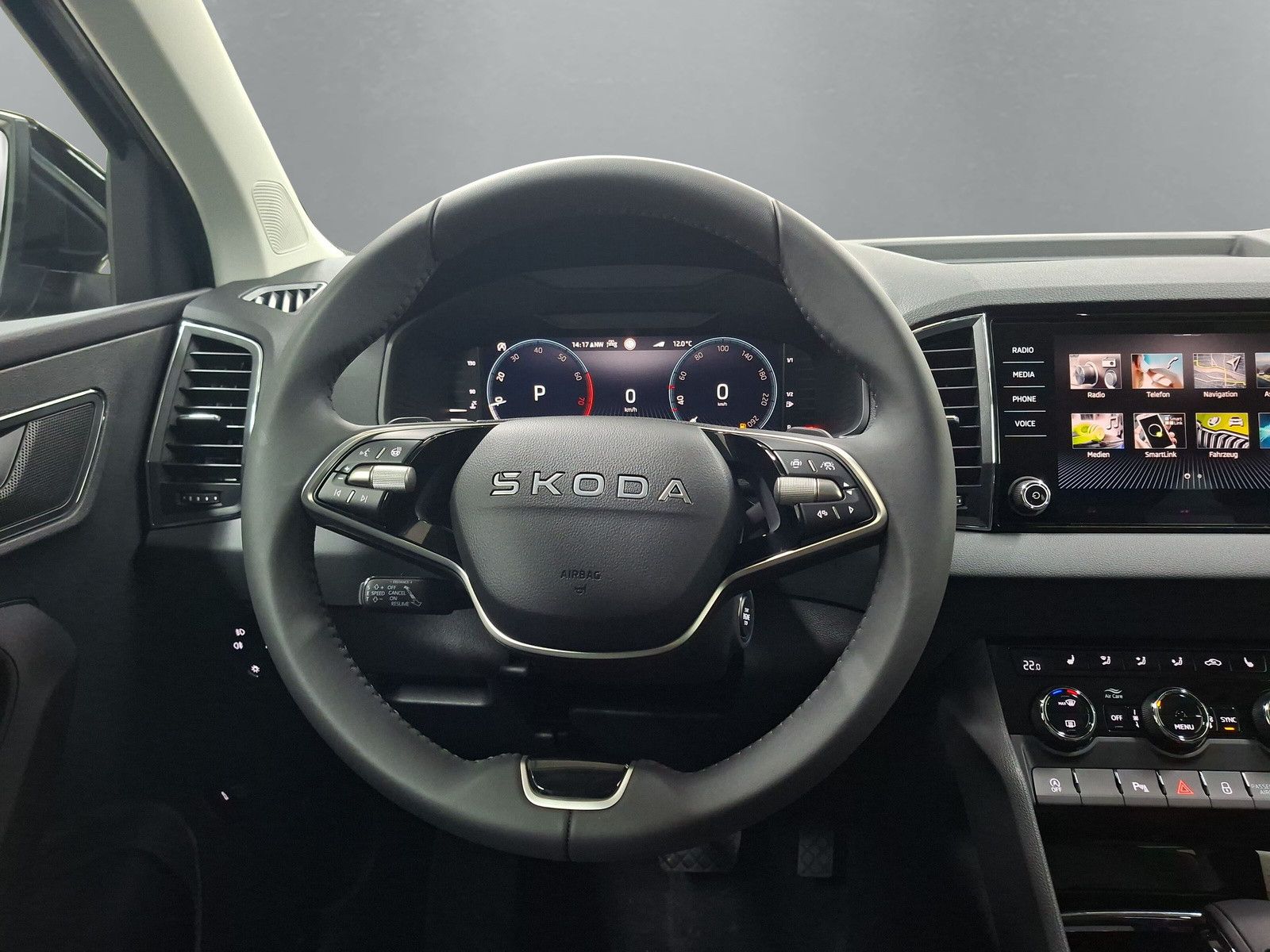Fahrzeugabbildung SKODA Karoq Selection 2.0TDI 4x4 AHK Navi 5 J.Garantie