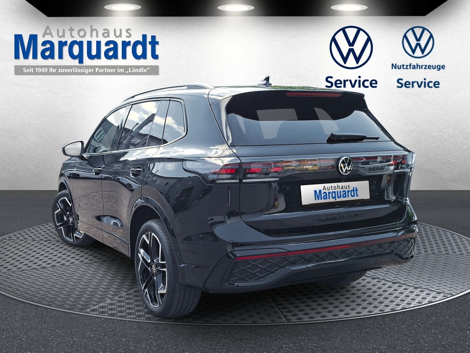 Fahrzeugabbildung Volkswagen Tiguan 1.5eTSI R-Line Pano IQMatrix AHK Headup