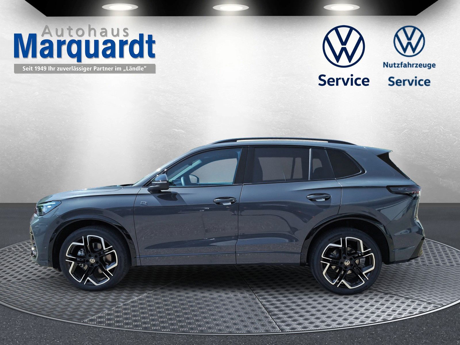 Fahrzeugabbildung Volkswagen Tiguan 1.5eTSI R-Line Pano IQMatrix AHK Headup