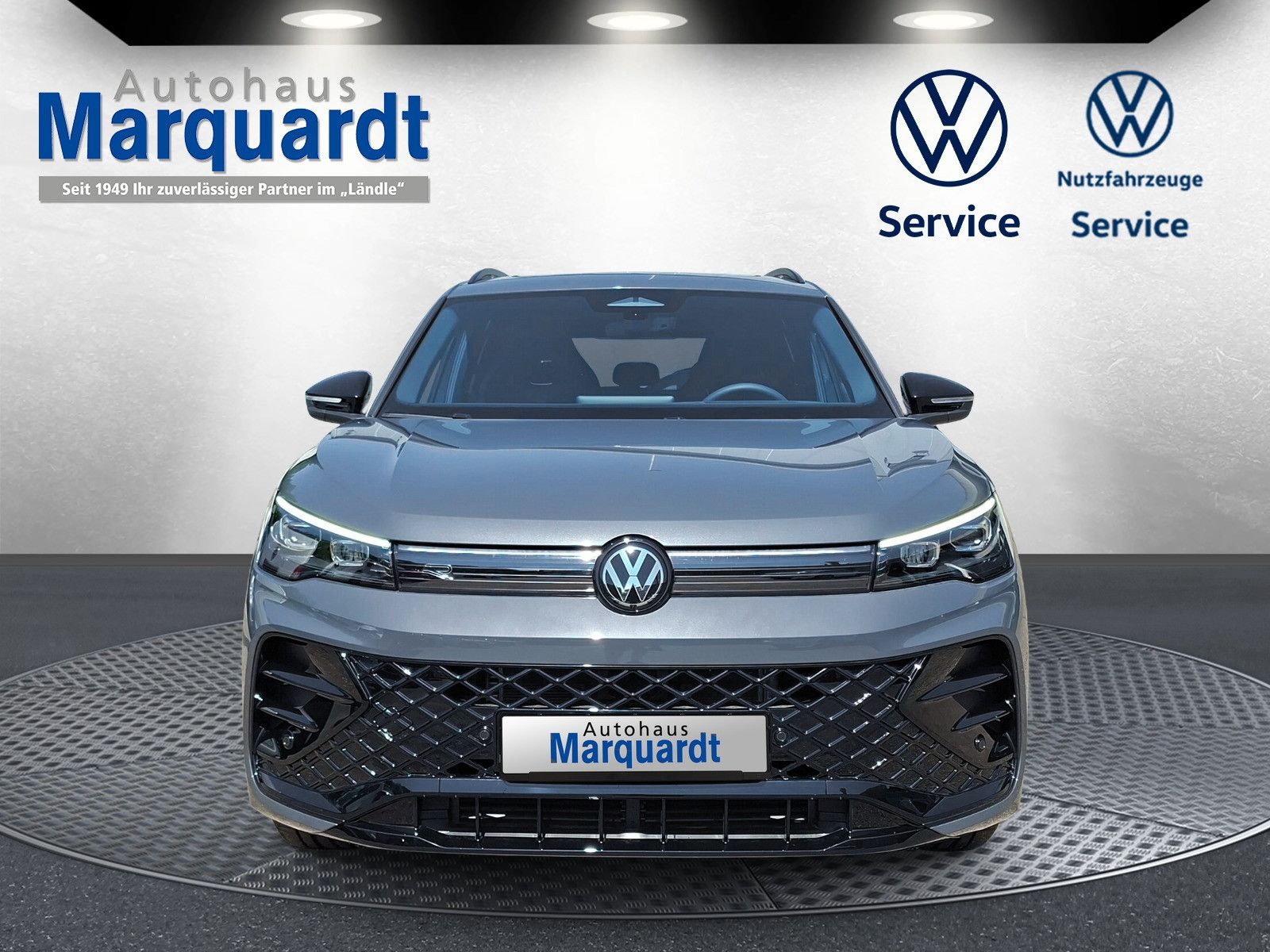 Fahrzeugabbildung Volkswagen Tiguan 1.5eTSI R-Line Pano IQMatrix AHK Headup