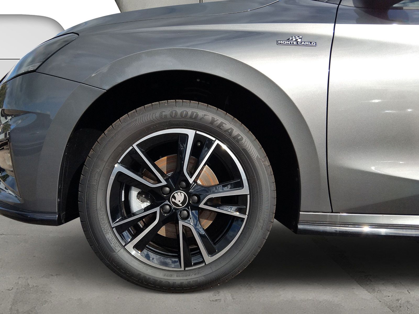 Fahrzeugabbildung SKODA Fabia 1.5TSI  Monte Carlo ACC heizbFront Kamera